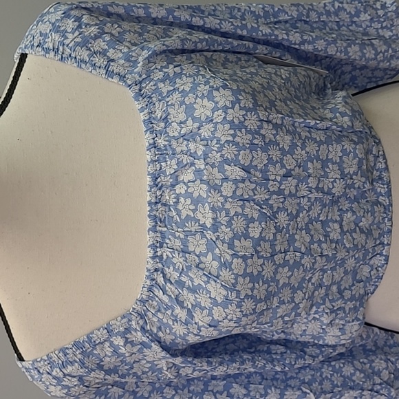 Billabong Blue and White Floral Cropped Top - Picture 5 of 9